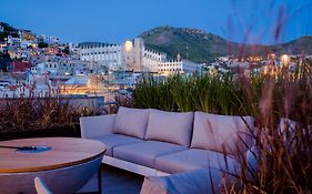 Antigua Trece Hotel Fusion